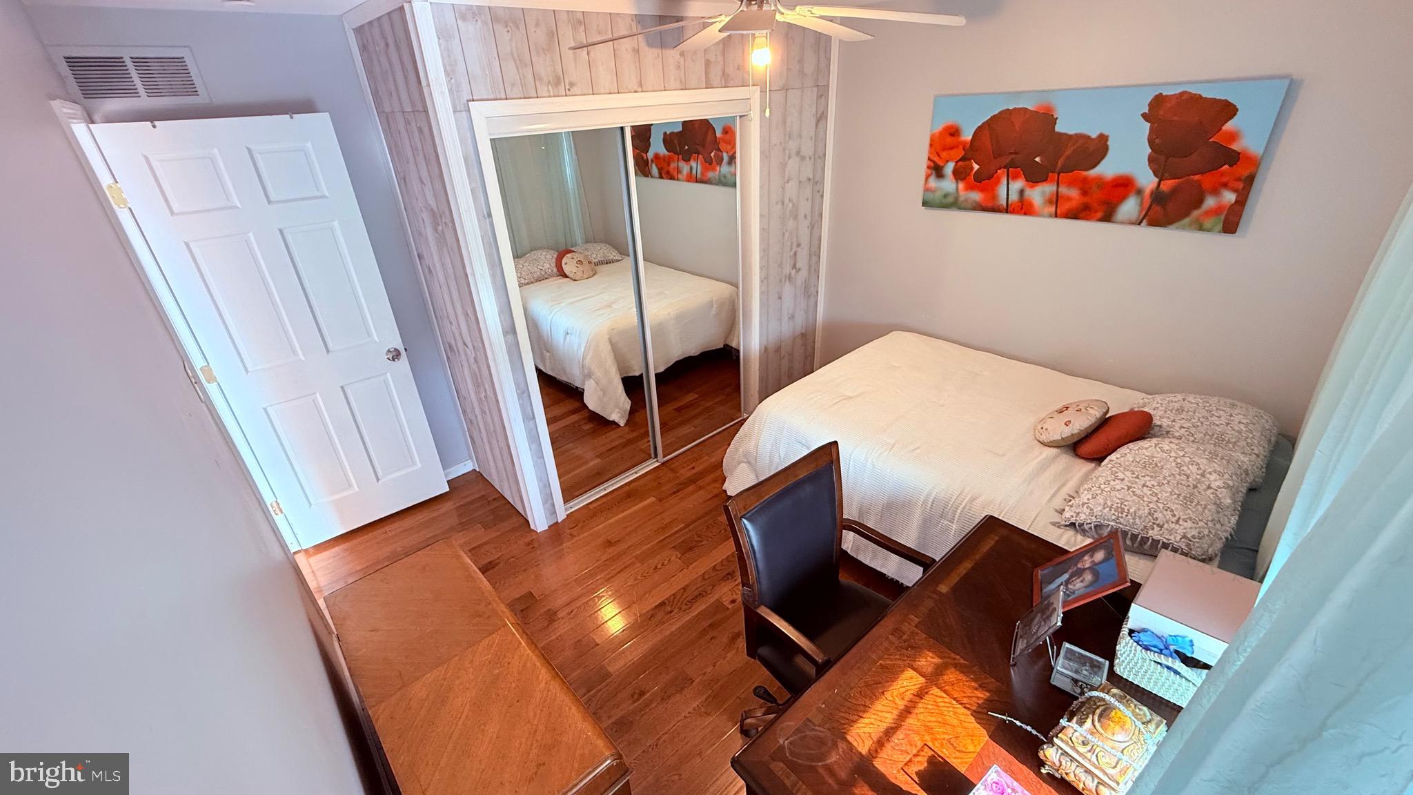 BUSTLETON - Residential