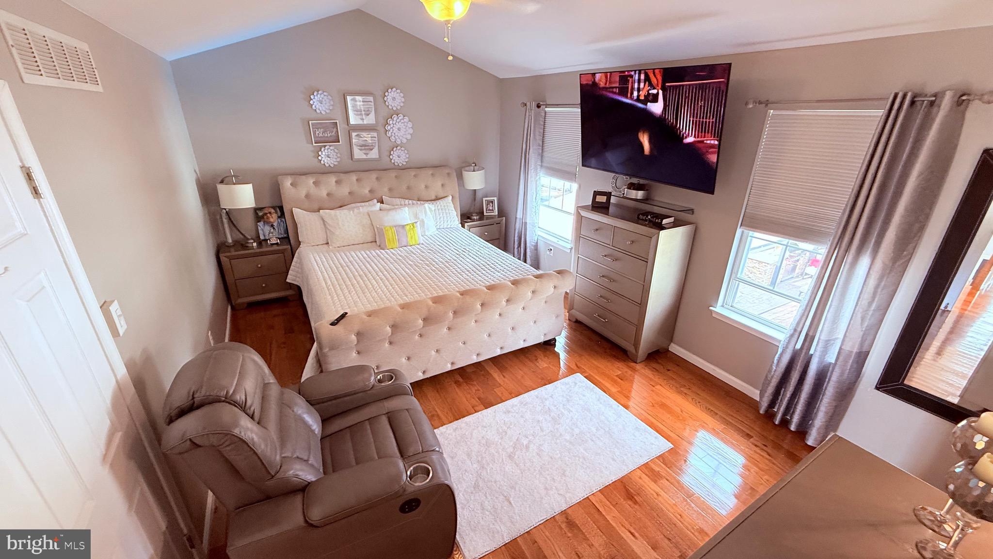 BUSTLETON - Residential