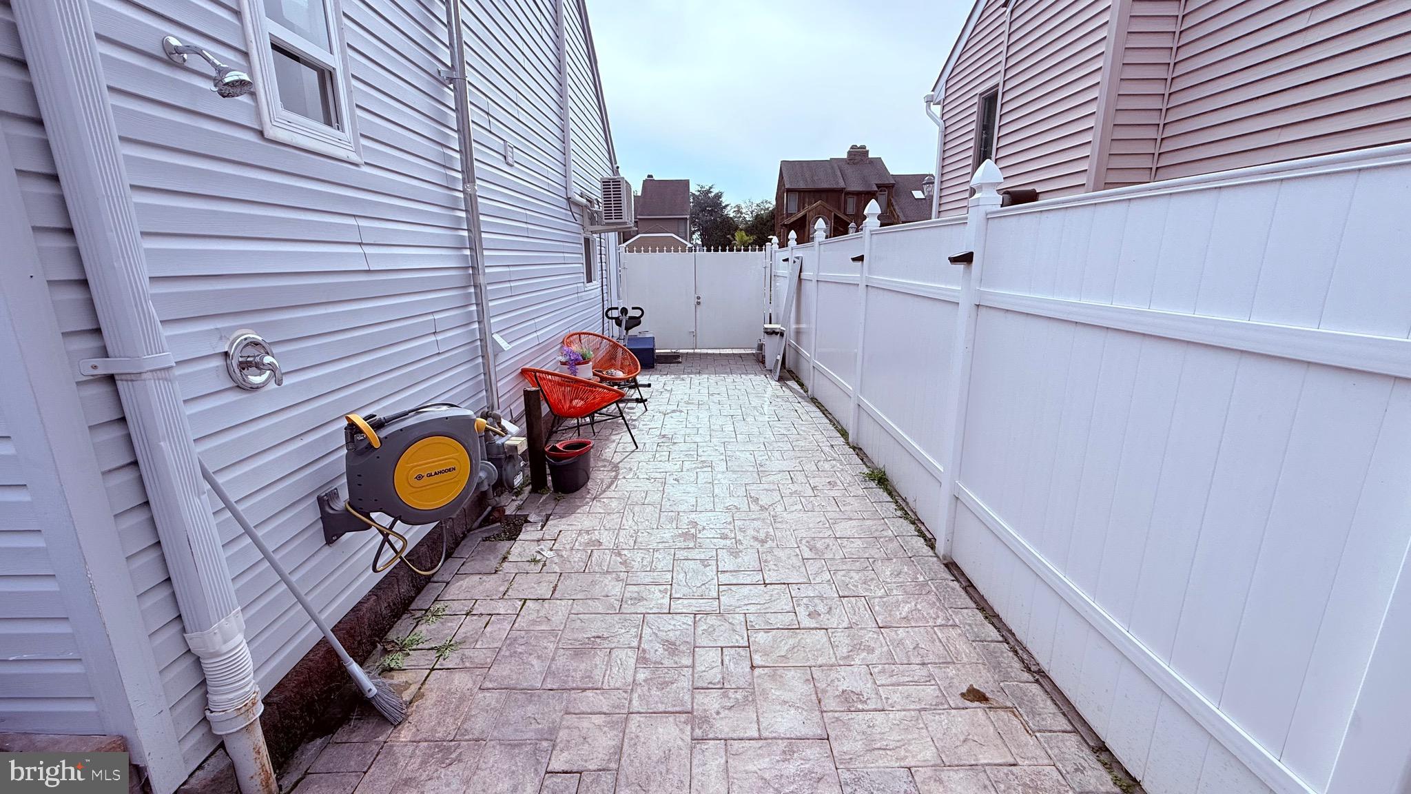 BUSTLETON - Residential