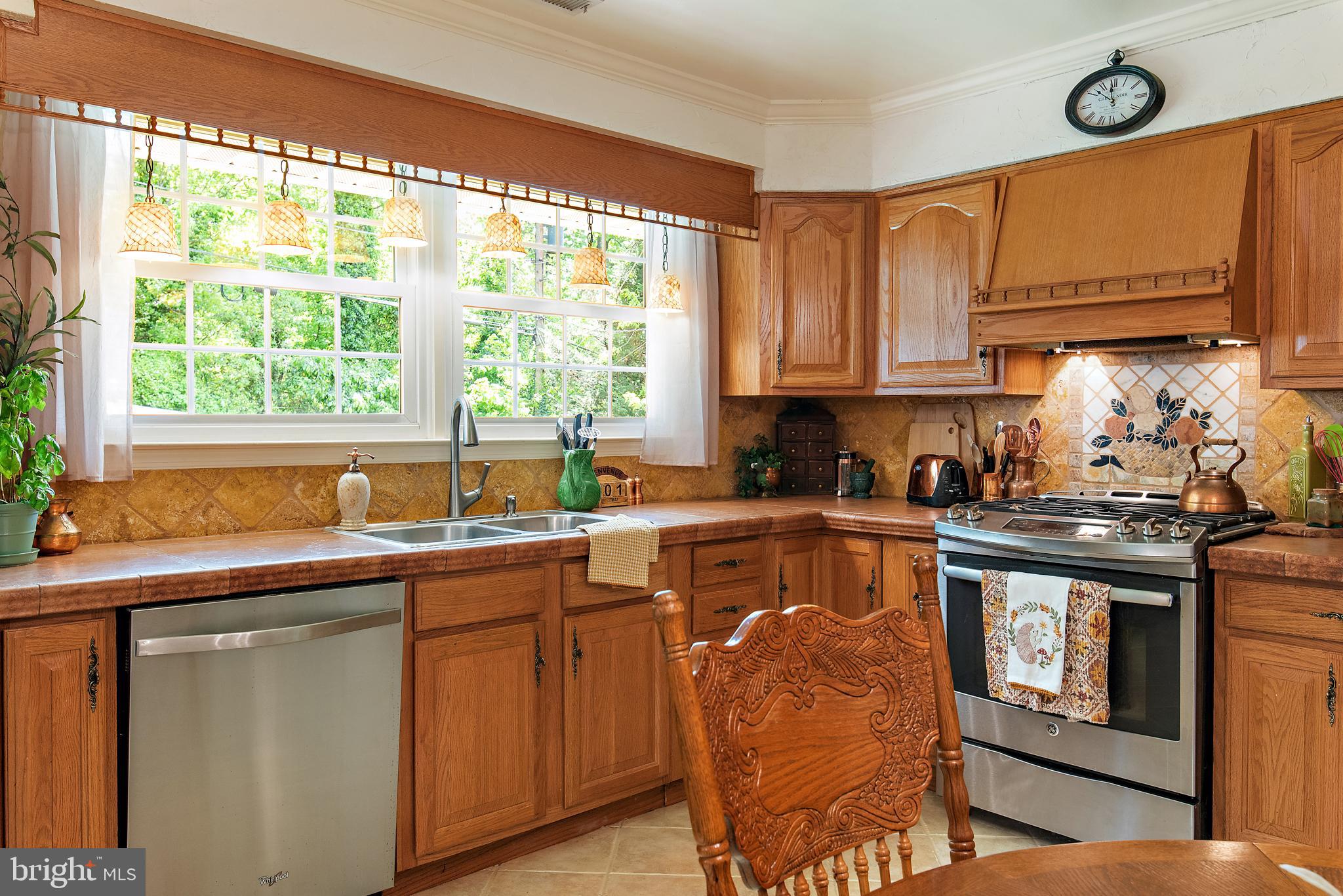 TWIN OAKS - Residential