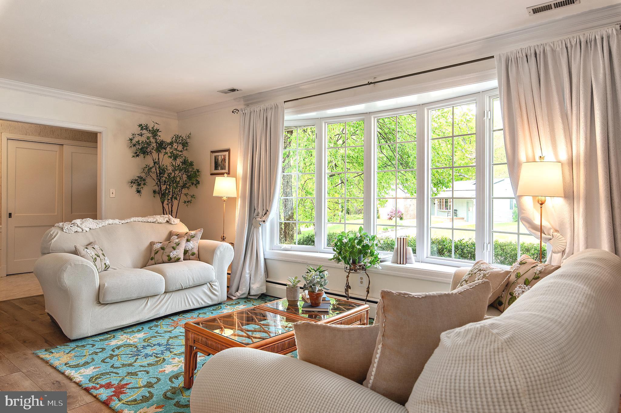 TWIN OAKS - Residential