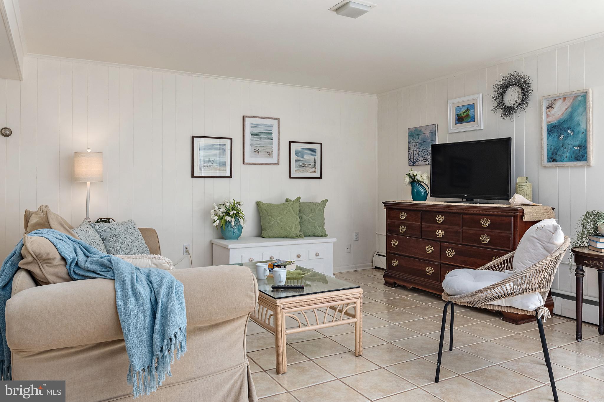 TWIN OAKS - Residential