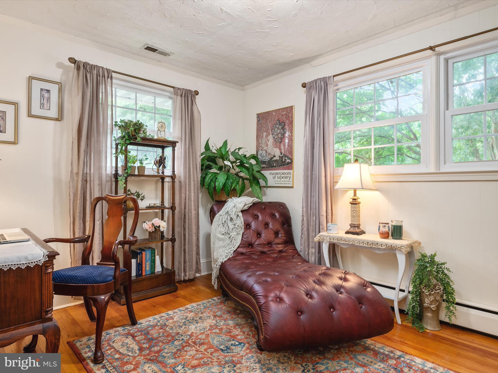 TWIN OAKS - Residential