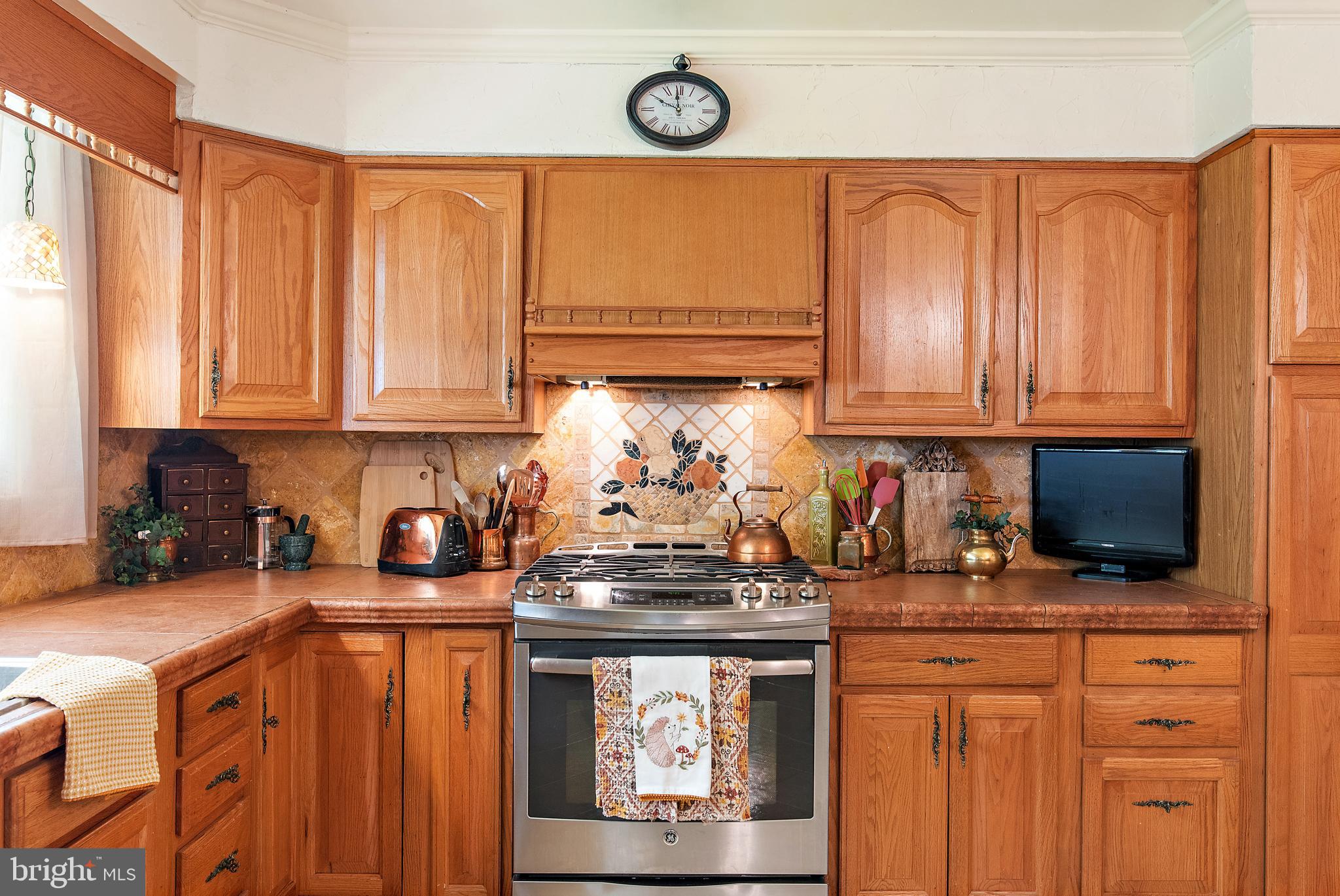 TWIN OAKS - Residential