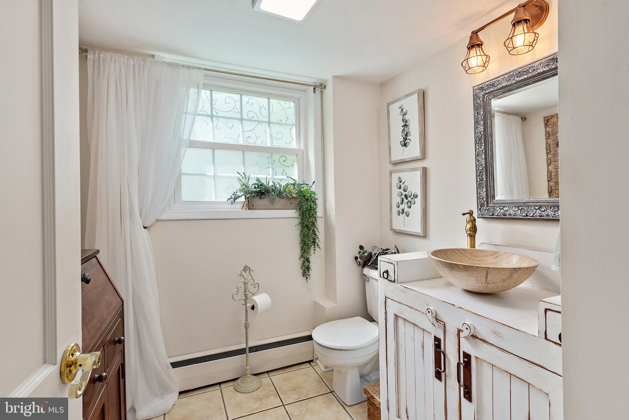 TWIN OAKS - Residential