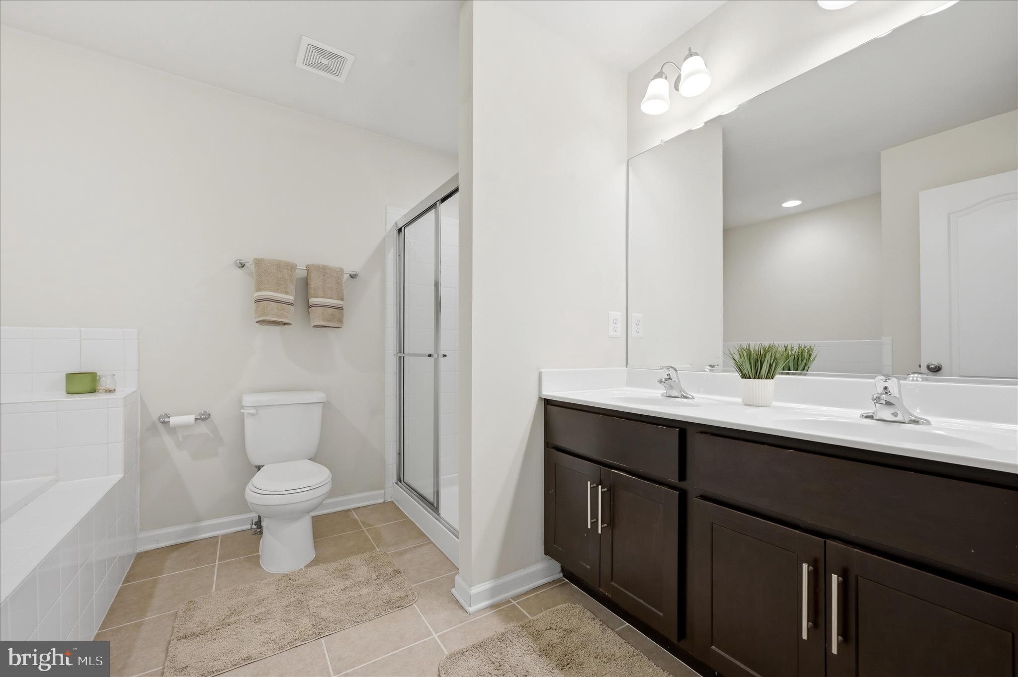 THE TOWNES AT TASKER - Residential