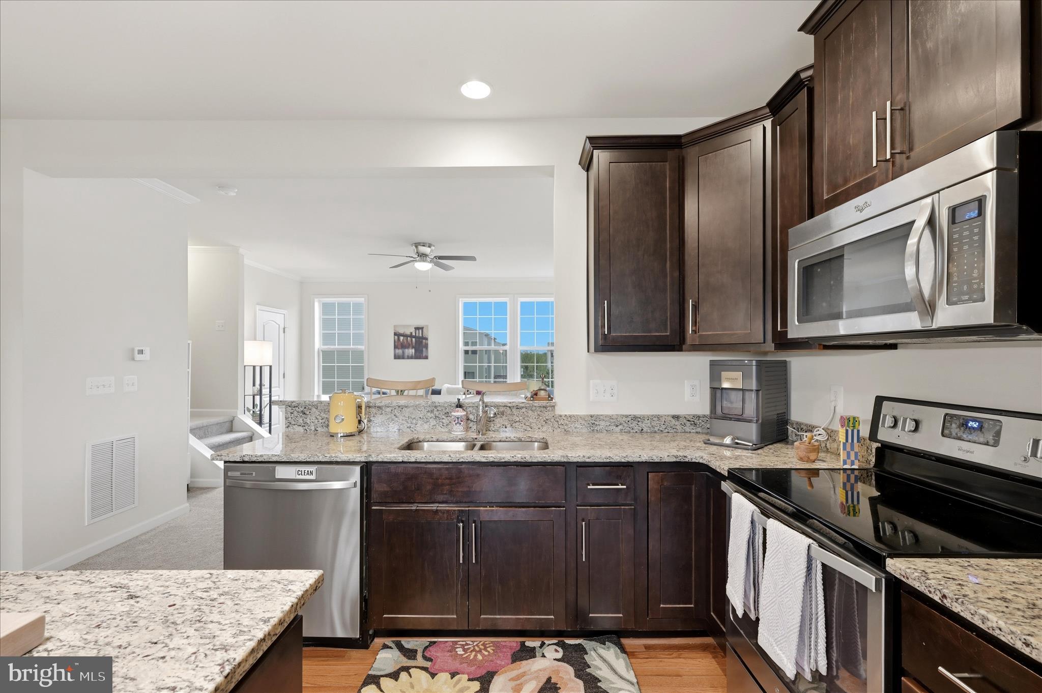 THE TOWNES AT TASKER - Residential