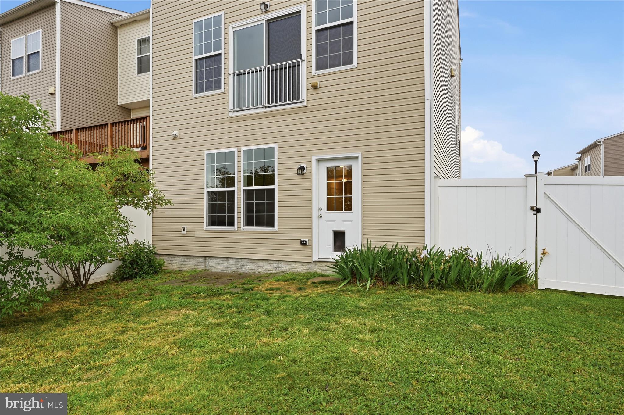 THE TOWNES AT TASKER - Residential