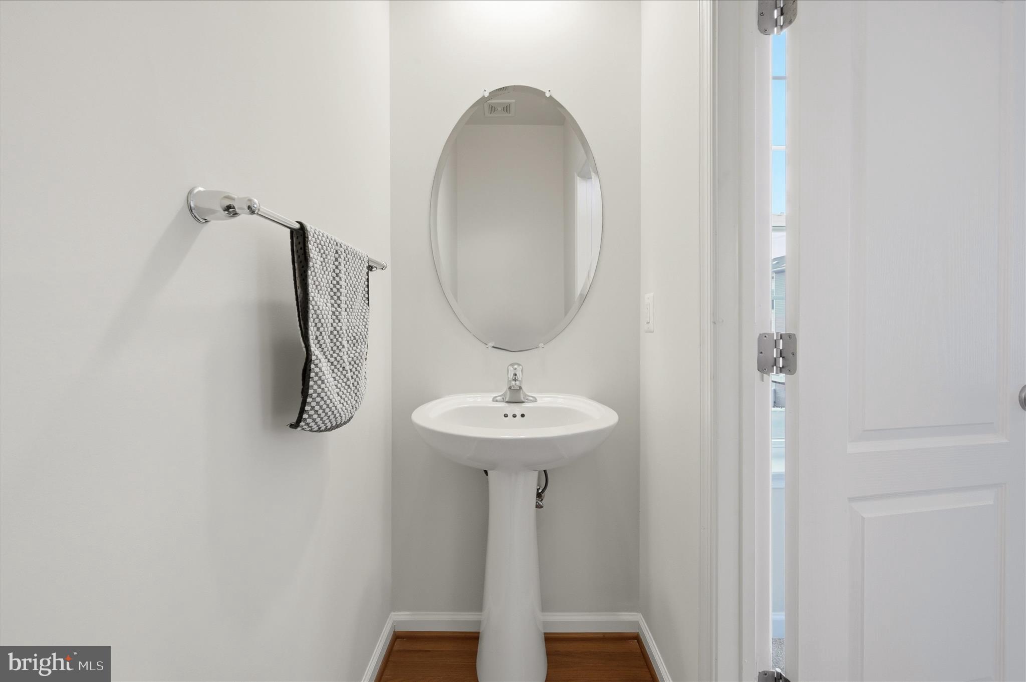 THE TOWNES AT TASKER - Residential