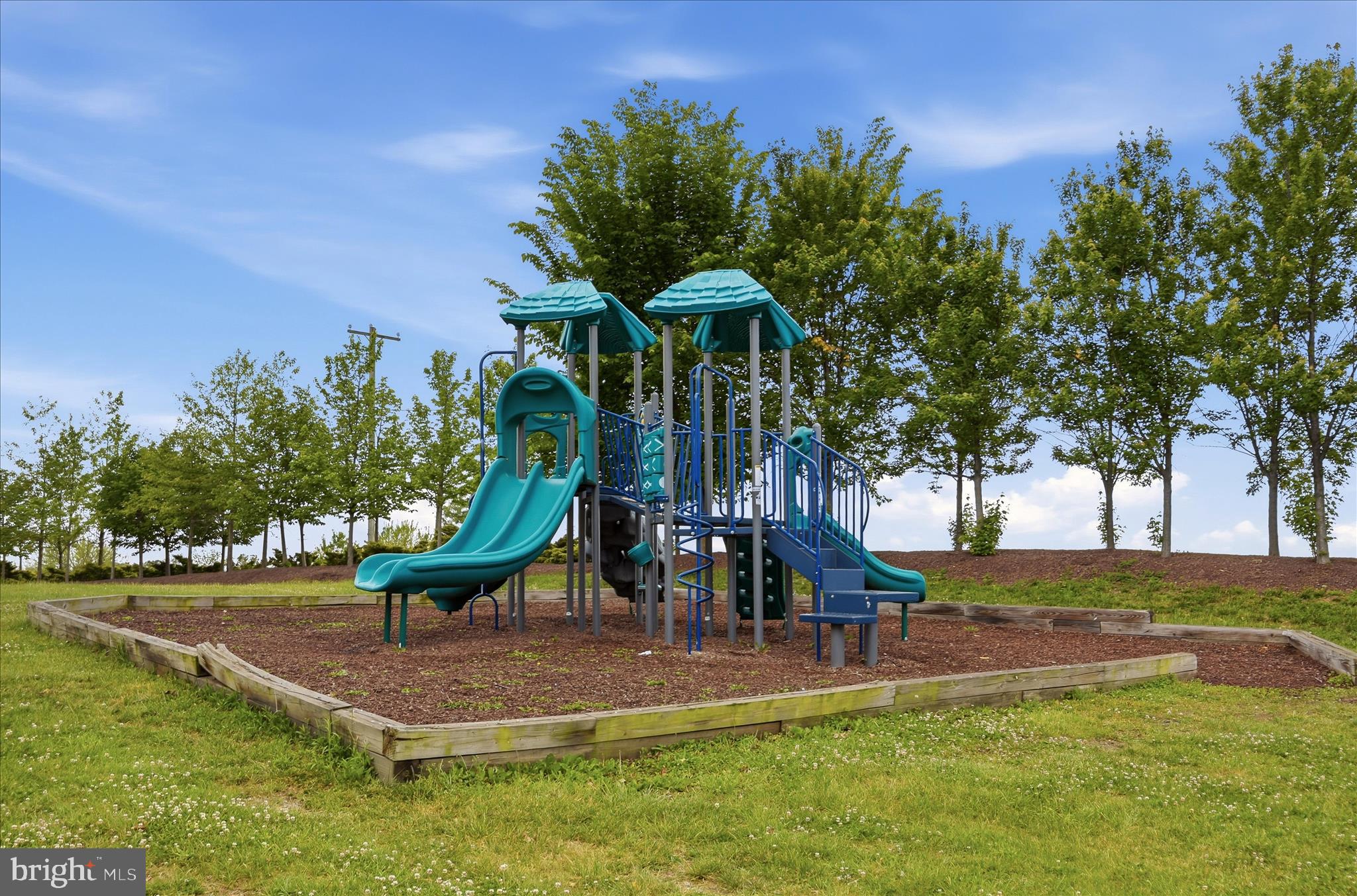 THE TOWNES AT TASKER - Residential