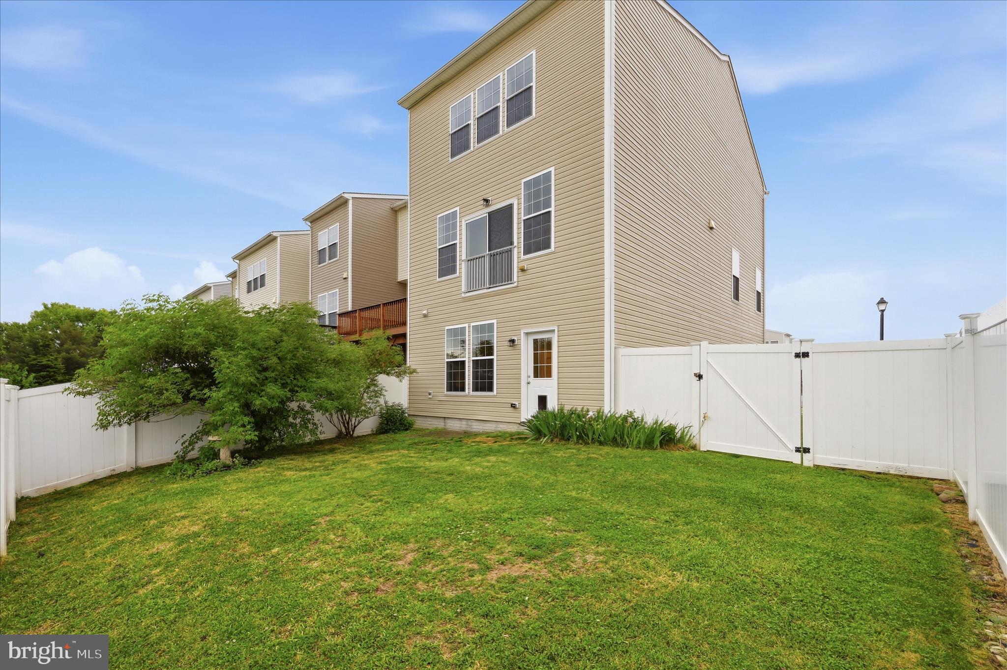 THE TOWNES AT TASKER - Residential