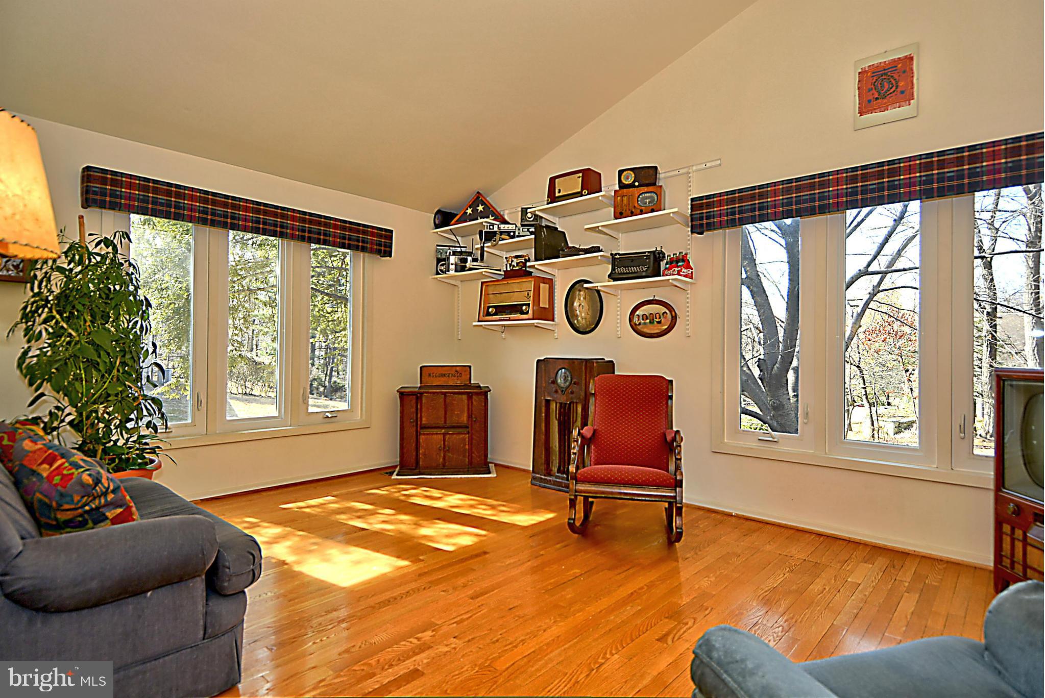 BLUFFS OF WOLF TRAP - Residential