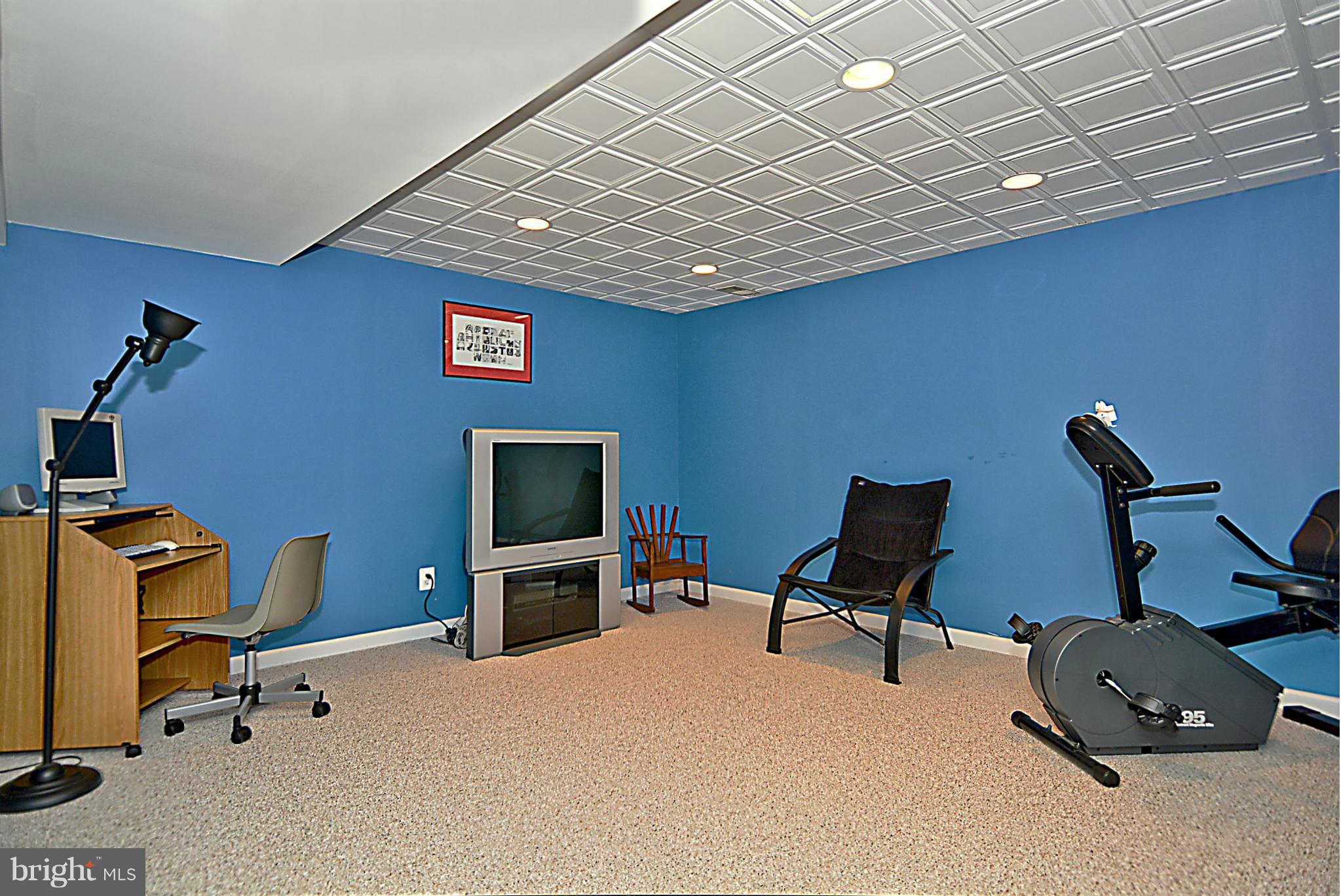 BLUFFS OF WOLF TRAP - Residential