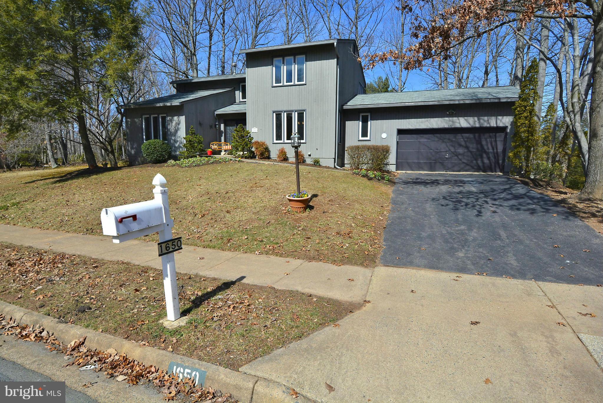 BLUFFS OF WOLF TRAP - Residential