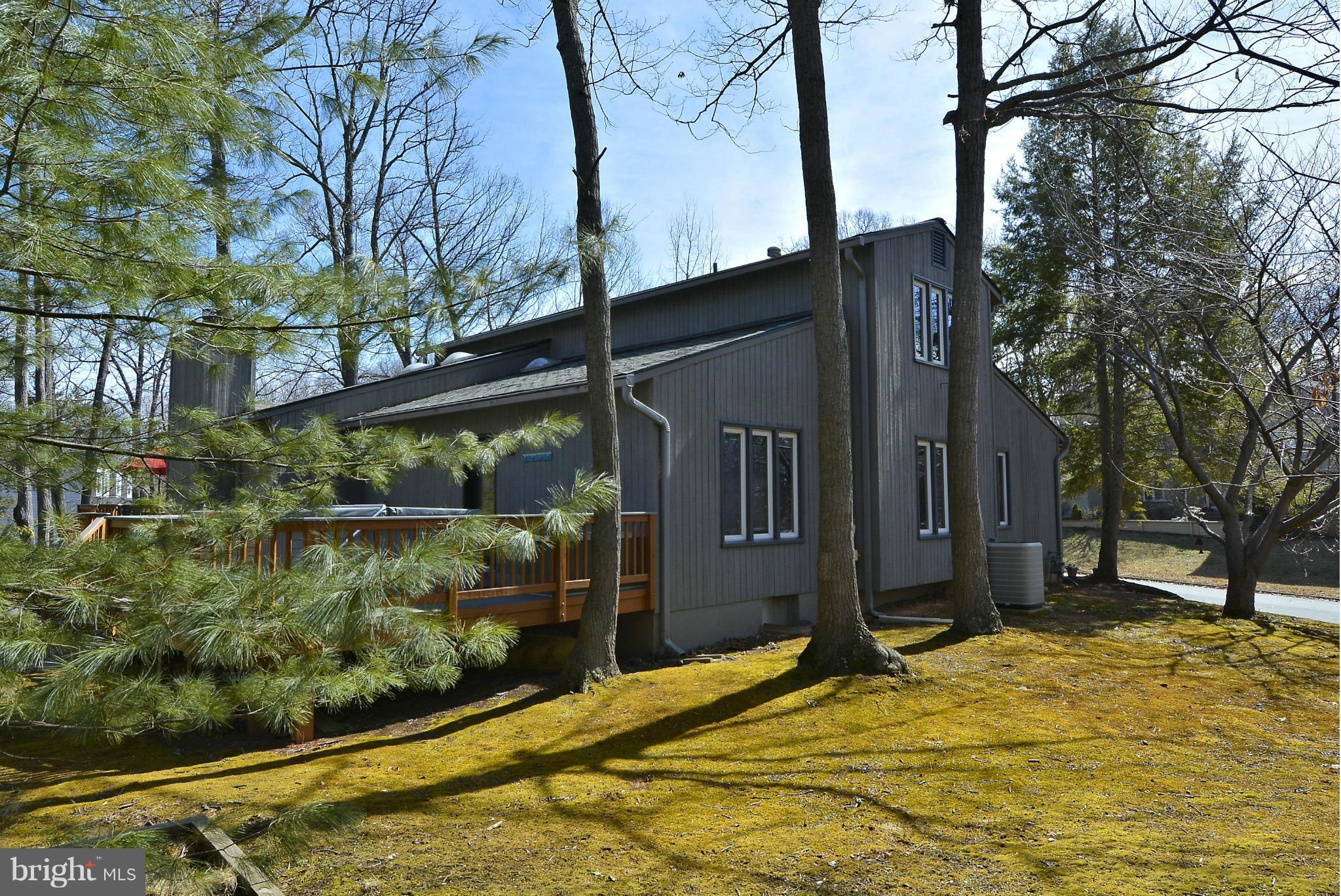 BLUFFS OF WOLF TRAP - Residential