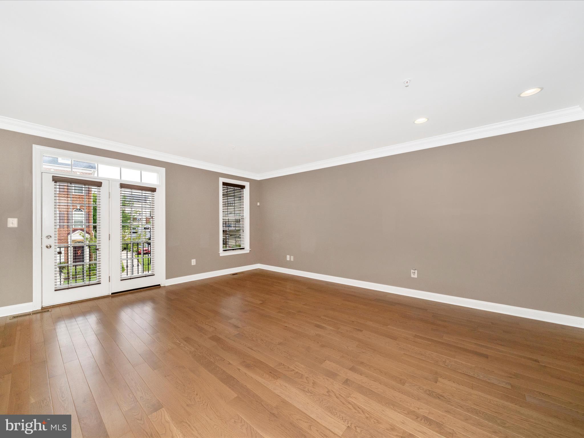 URBANA - Residential Lease