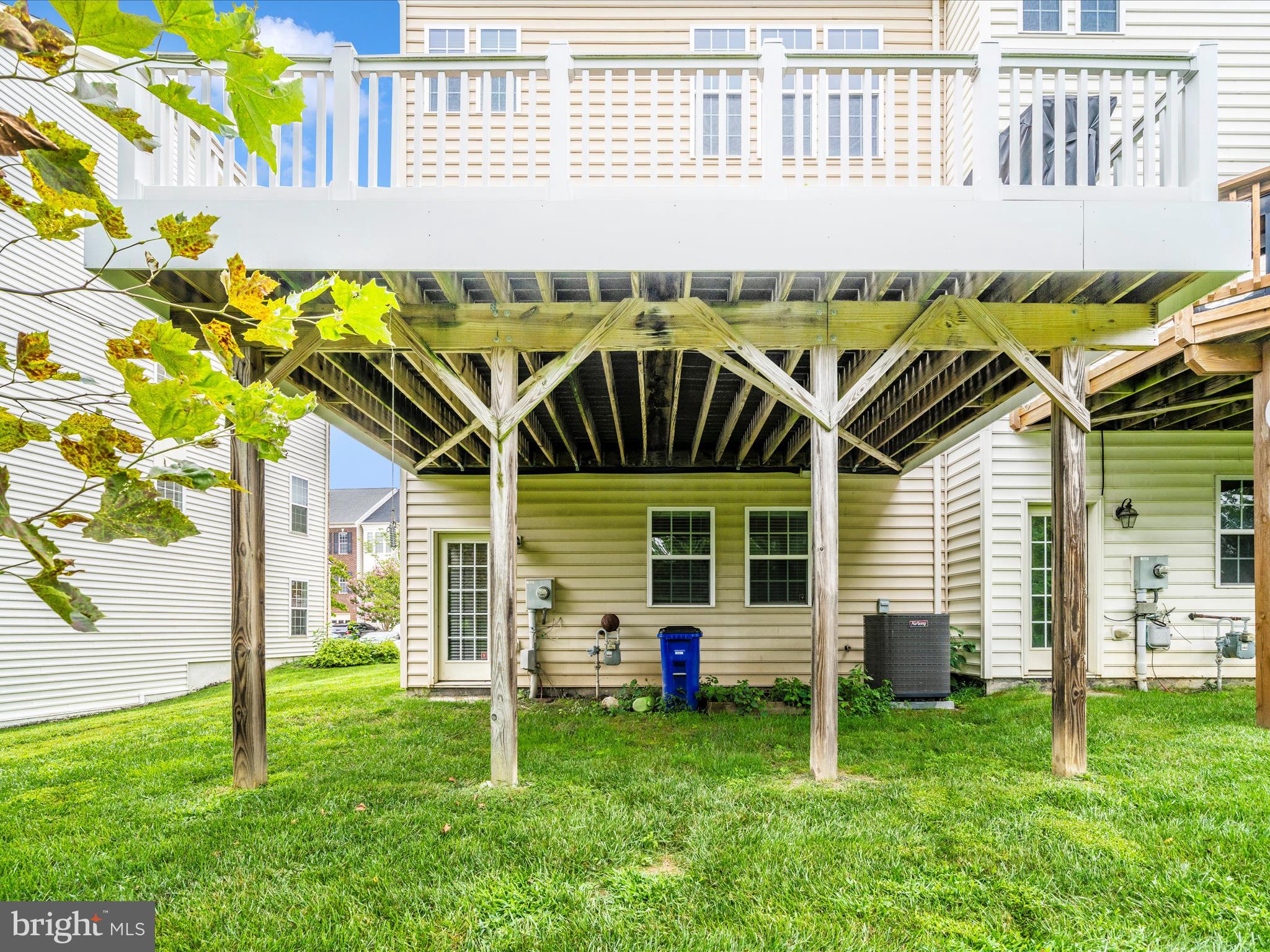 URBANA - Residential Lease