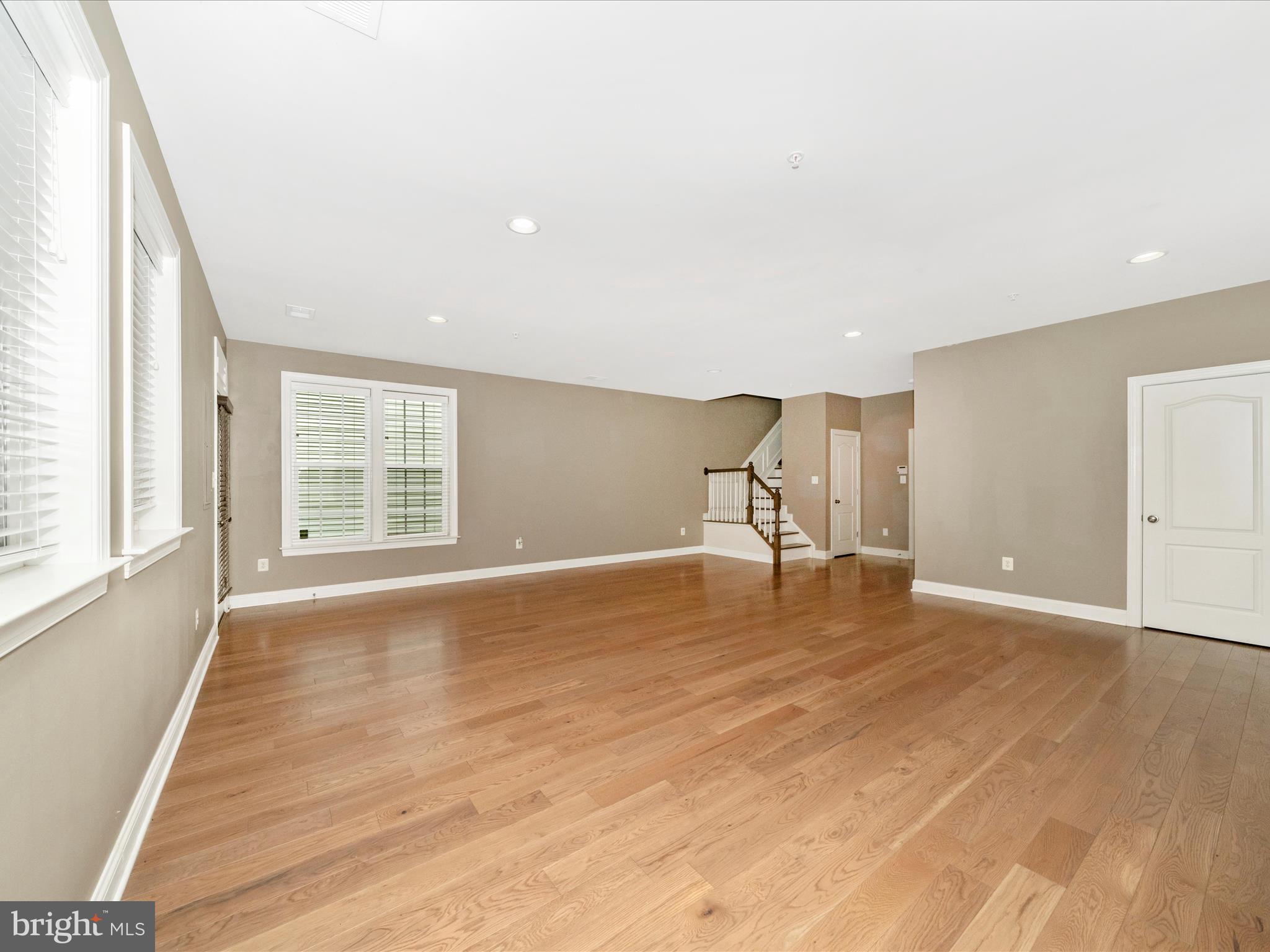 URBANA - Residential Lease