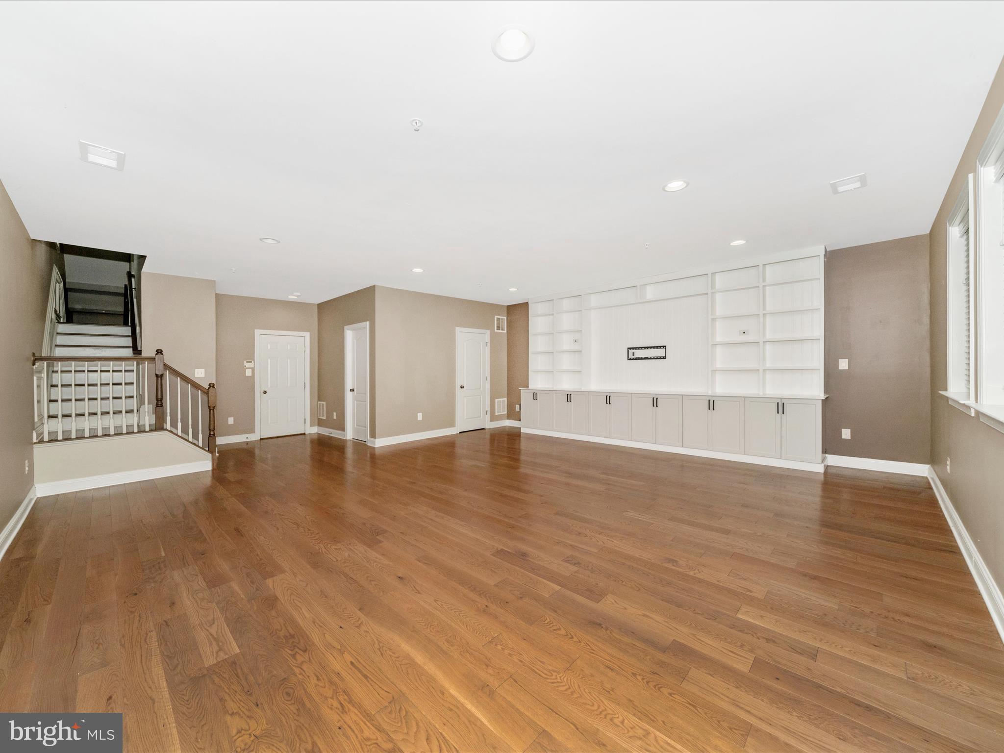 URBANA - Residential Lease