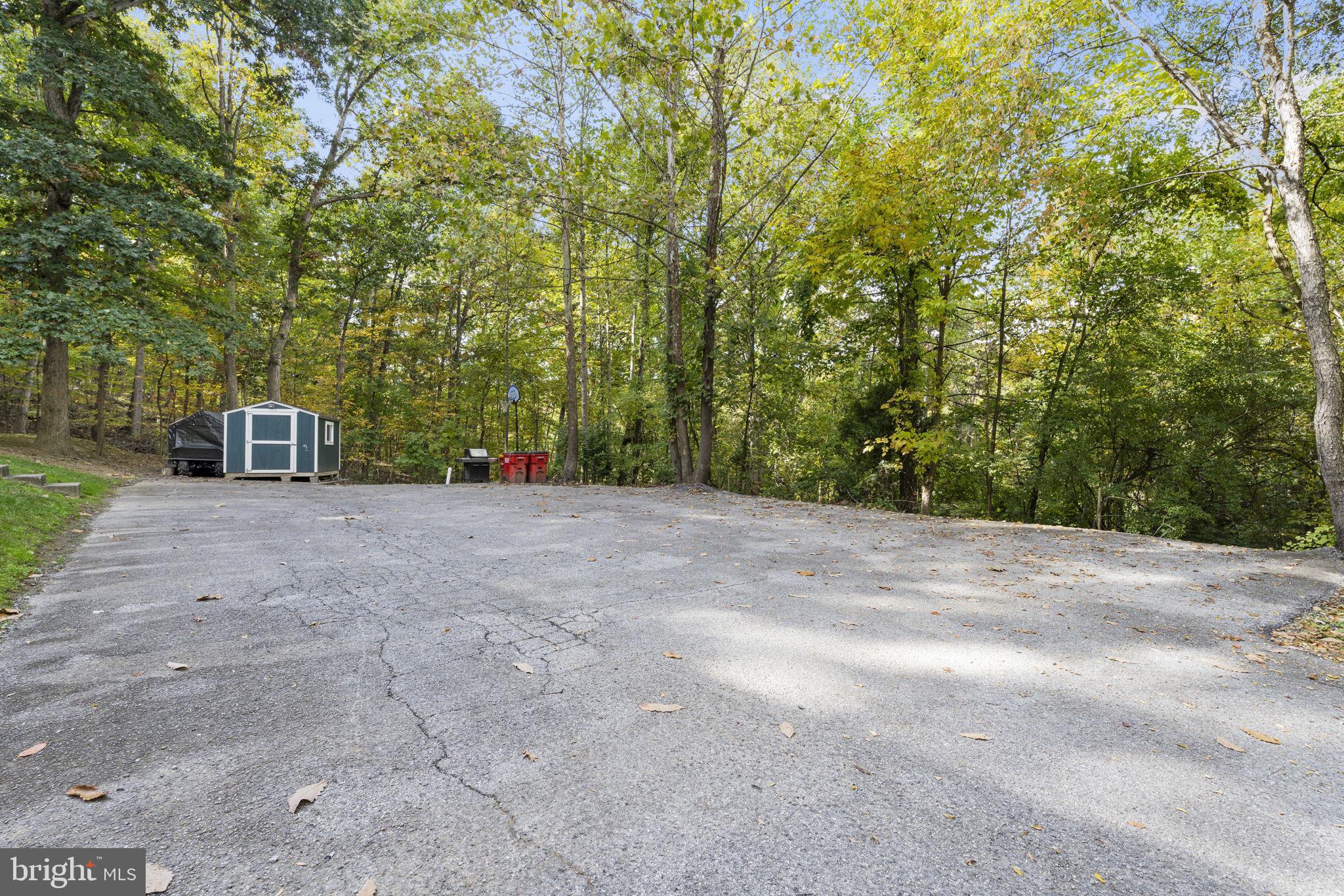 SHANNONDALE - Residential Lease