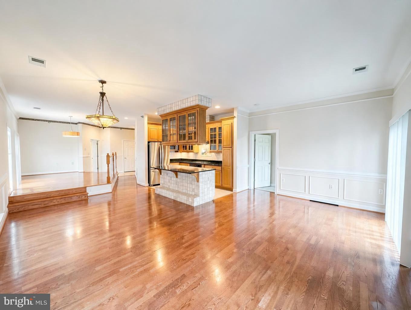 810 BELMONT BAY DRIVE 501