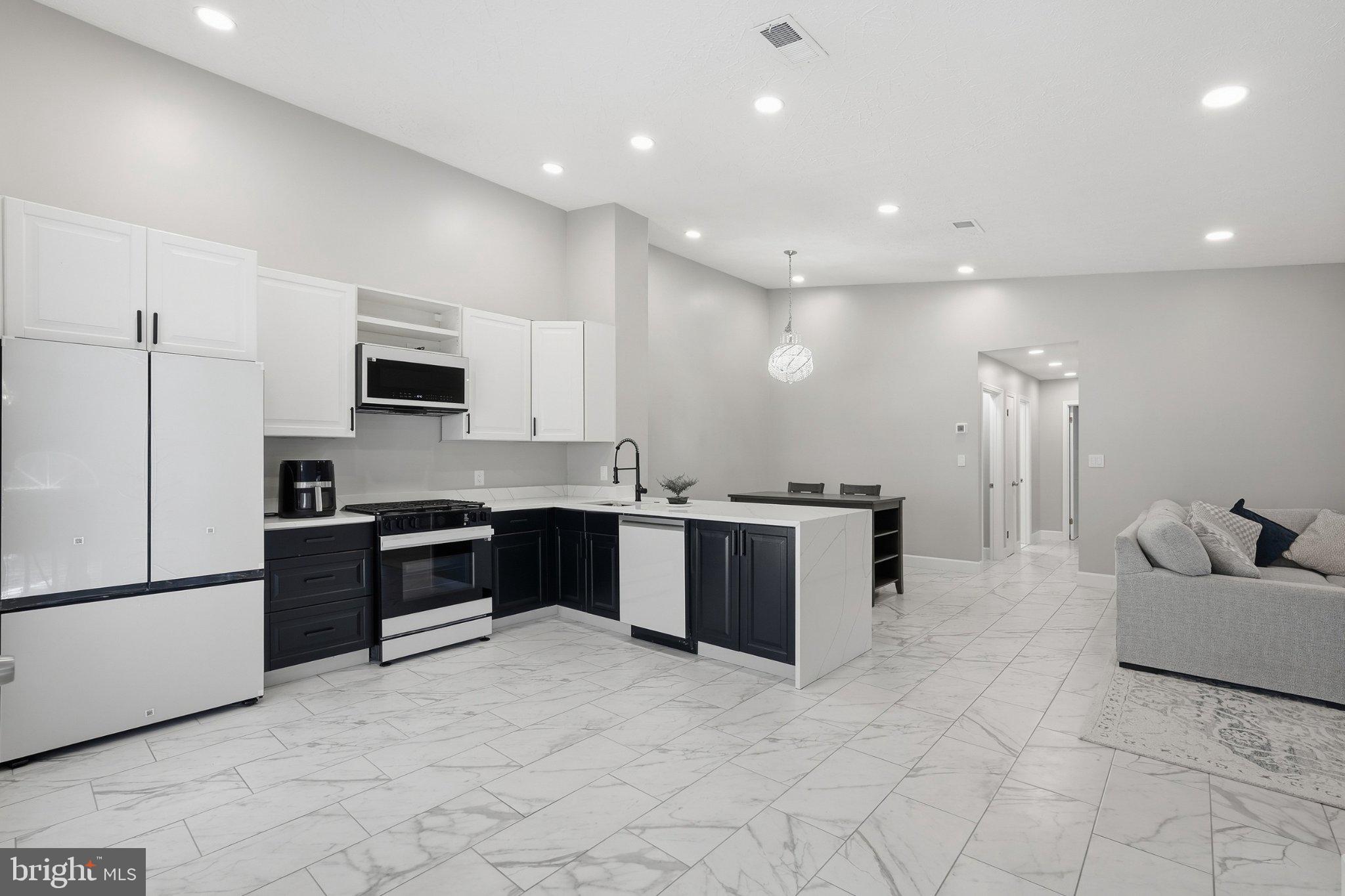 7753 WILLOW POINT DRIVE 7753
