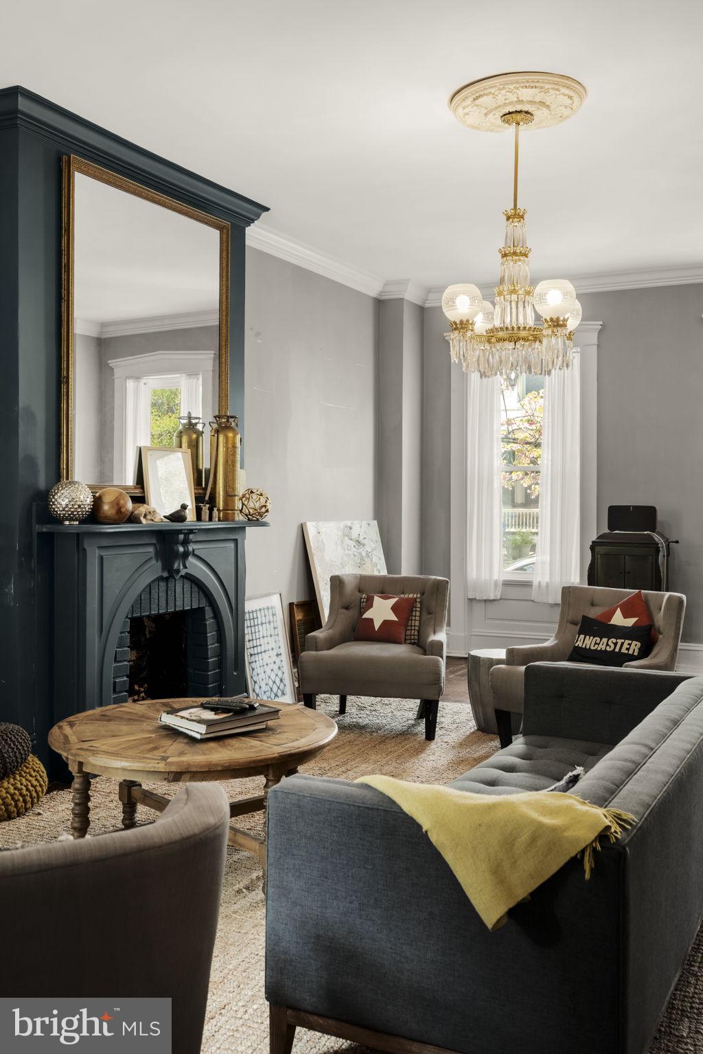 CHESTNUT HILL - Residential