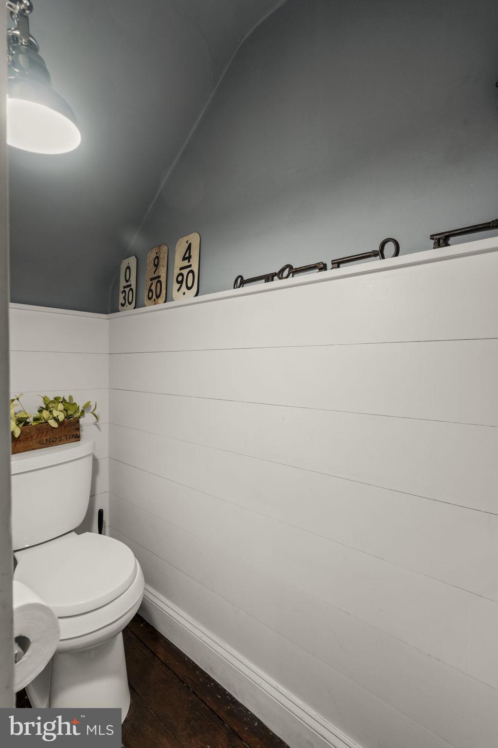 CHESTNUT HILL - Residential
