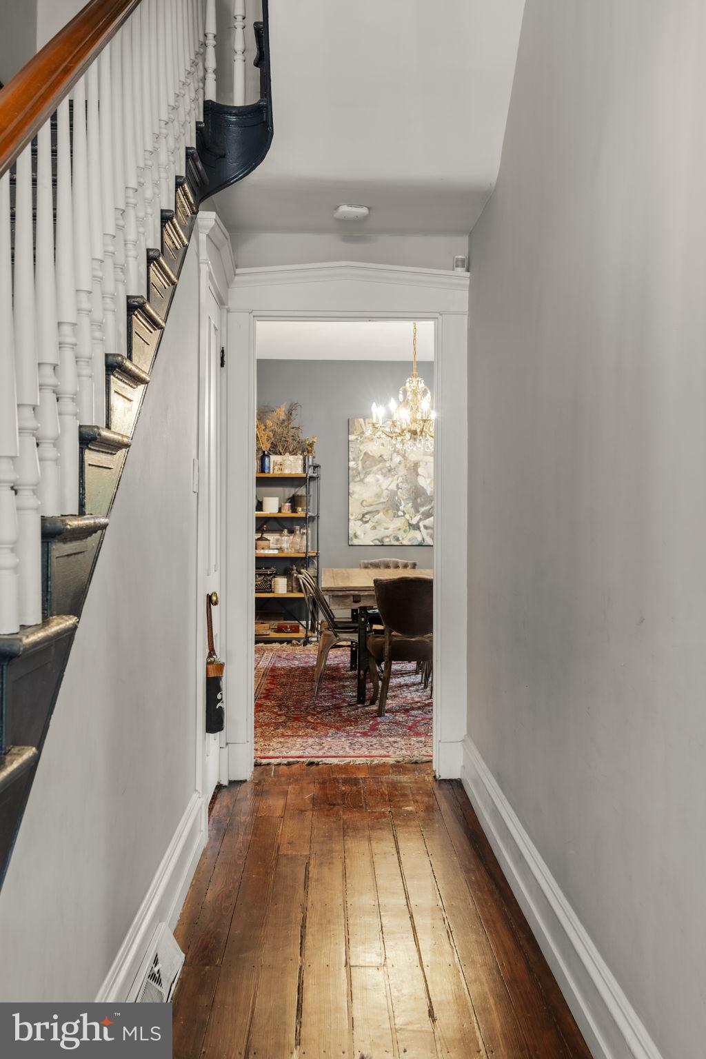 CHESTNUT HILL - Residential