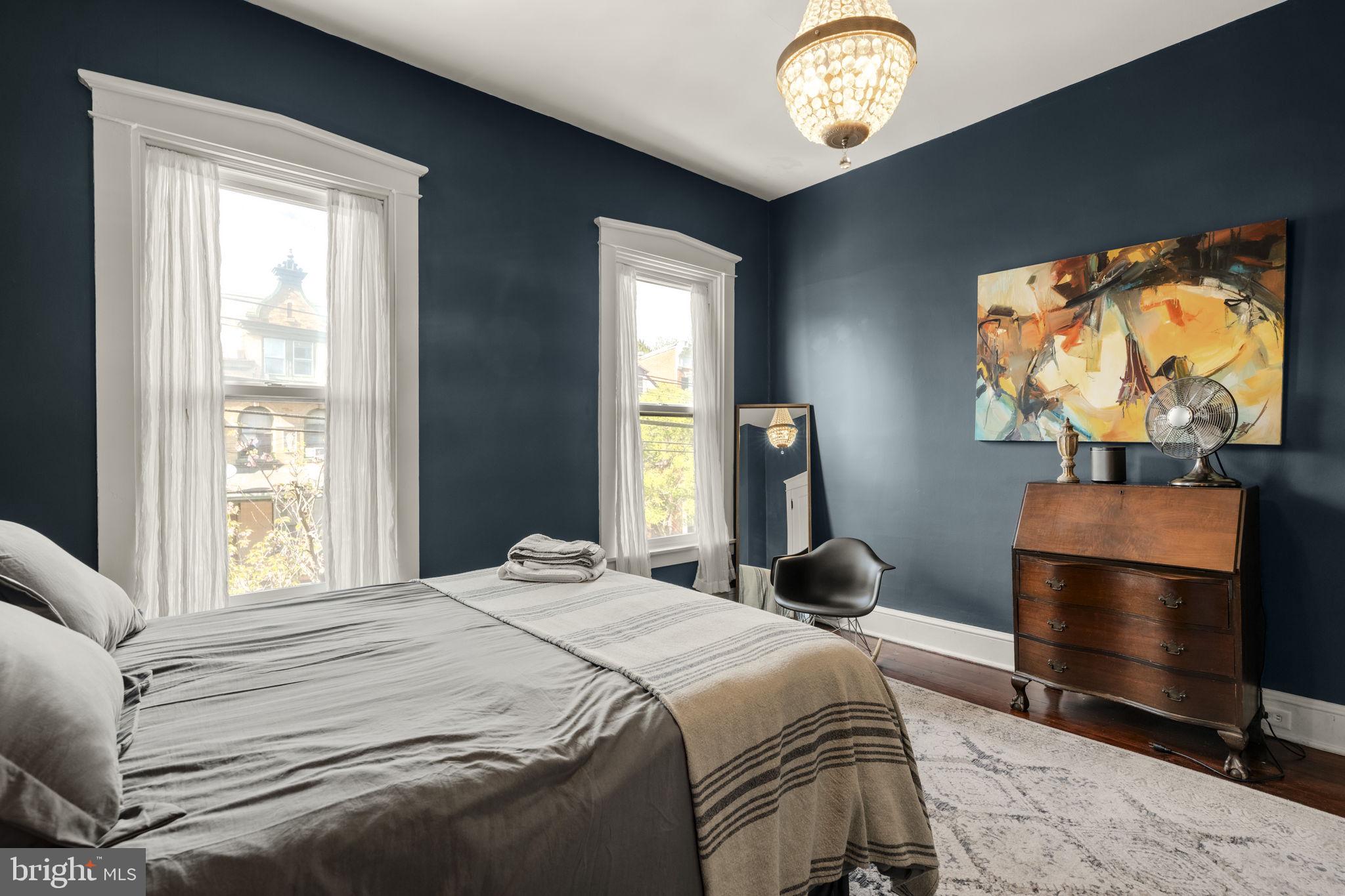 CHESTNUT HILL - Residential