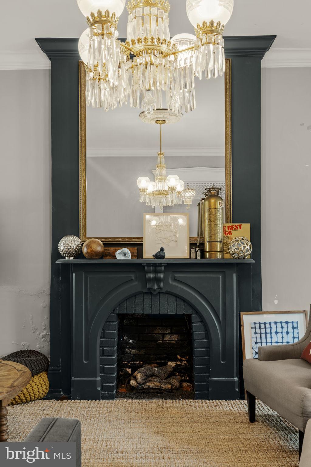CHESTNUT HILL - Residential