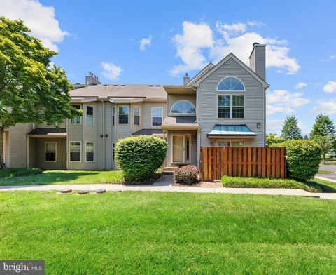 3204 Danbury Court Unit 194, Yardley, PA MLS: PABU2121788