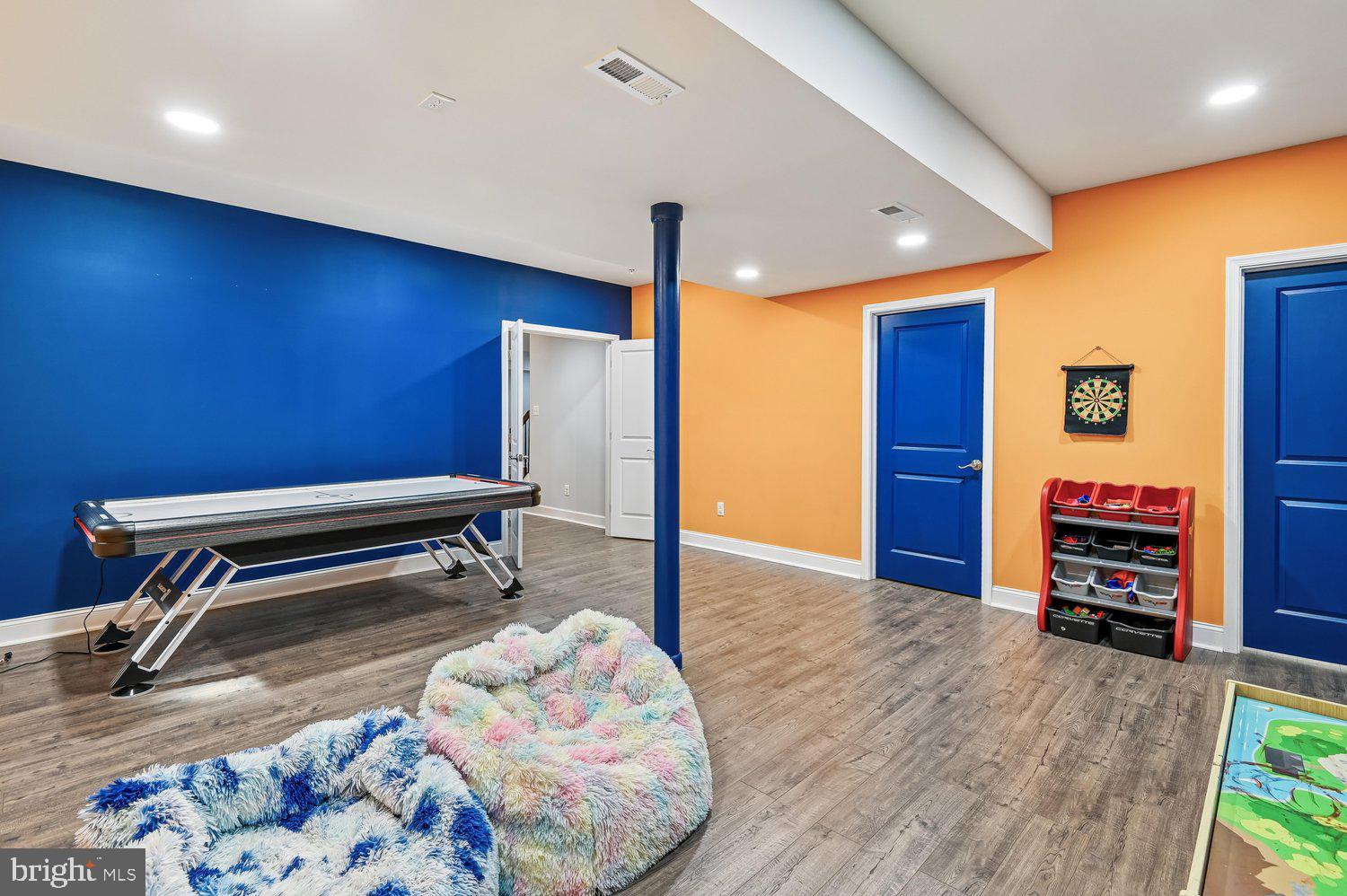 VILLAGES AT TURF VALLEY - Residential