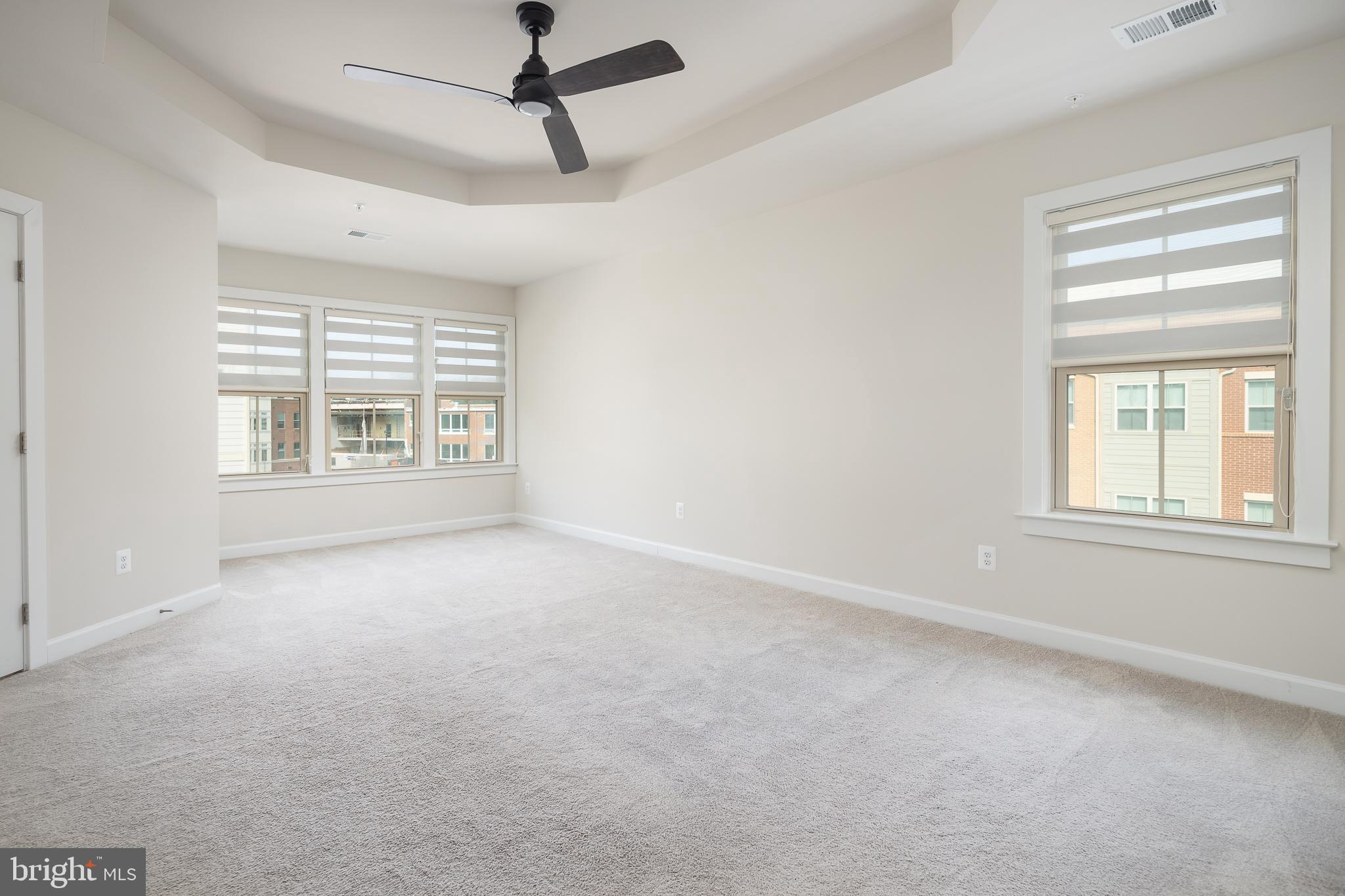 BOULEVARD VI TOWNS - Residential