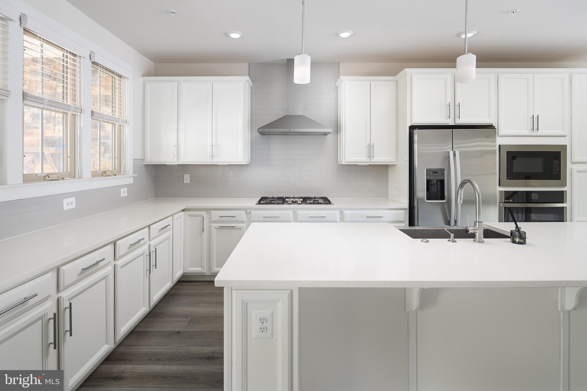 BOULEVARD VI TOWNS - Residential