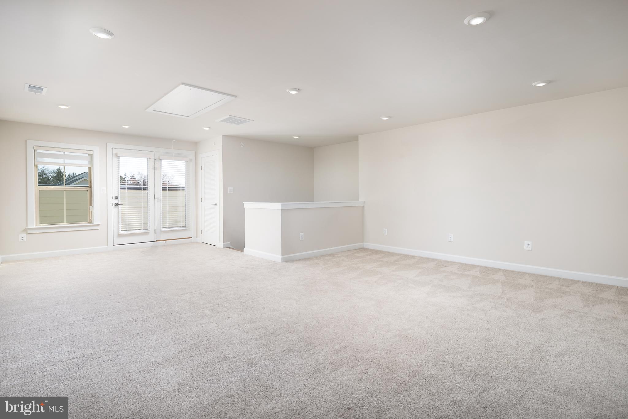 BOULEVARD VI TOWNS - Residential