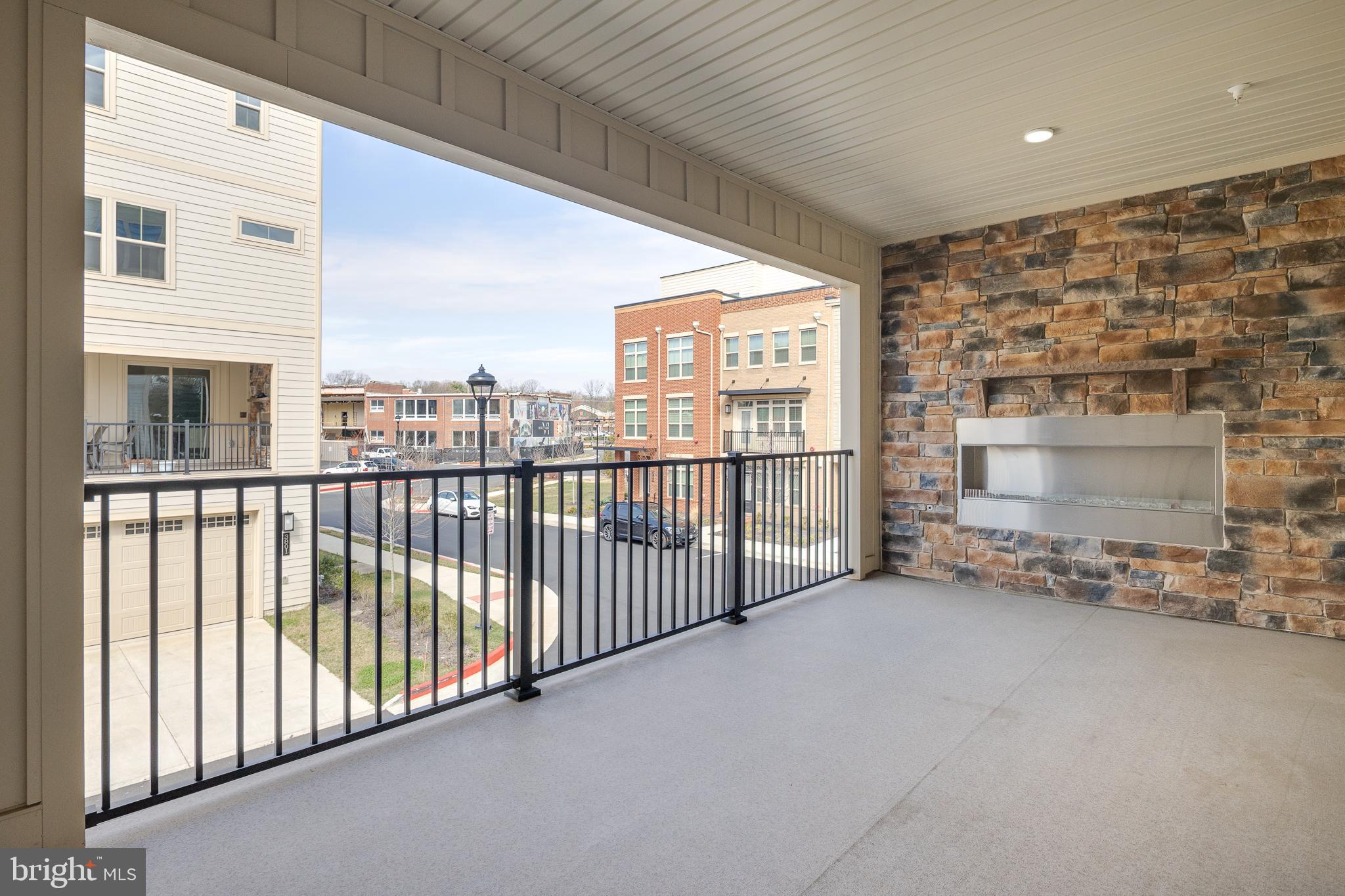 BOULEVARD VI TOWNS - Residential