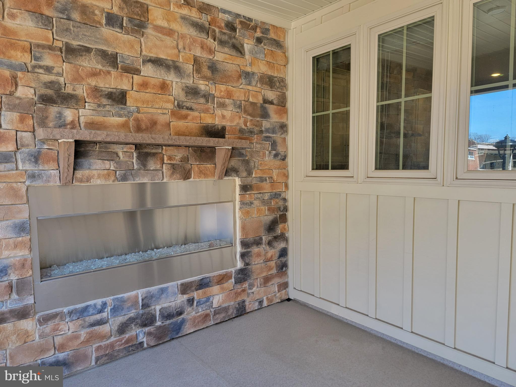 BOULEVARD VI TOWNS - Residential