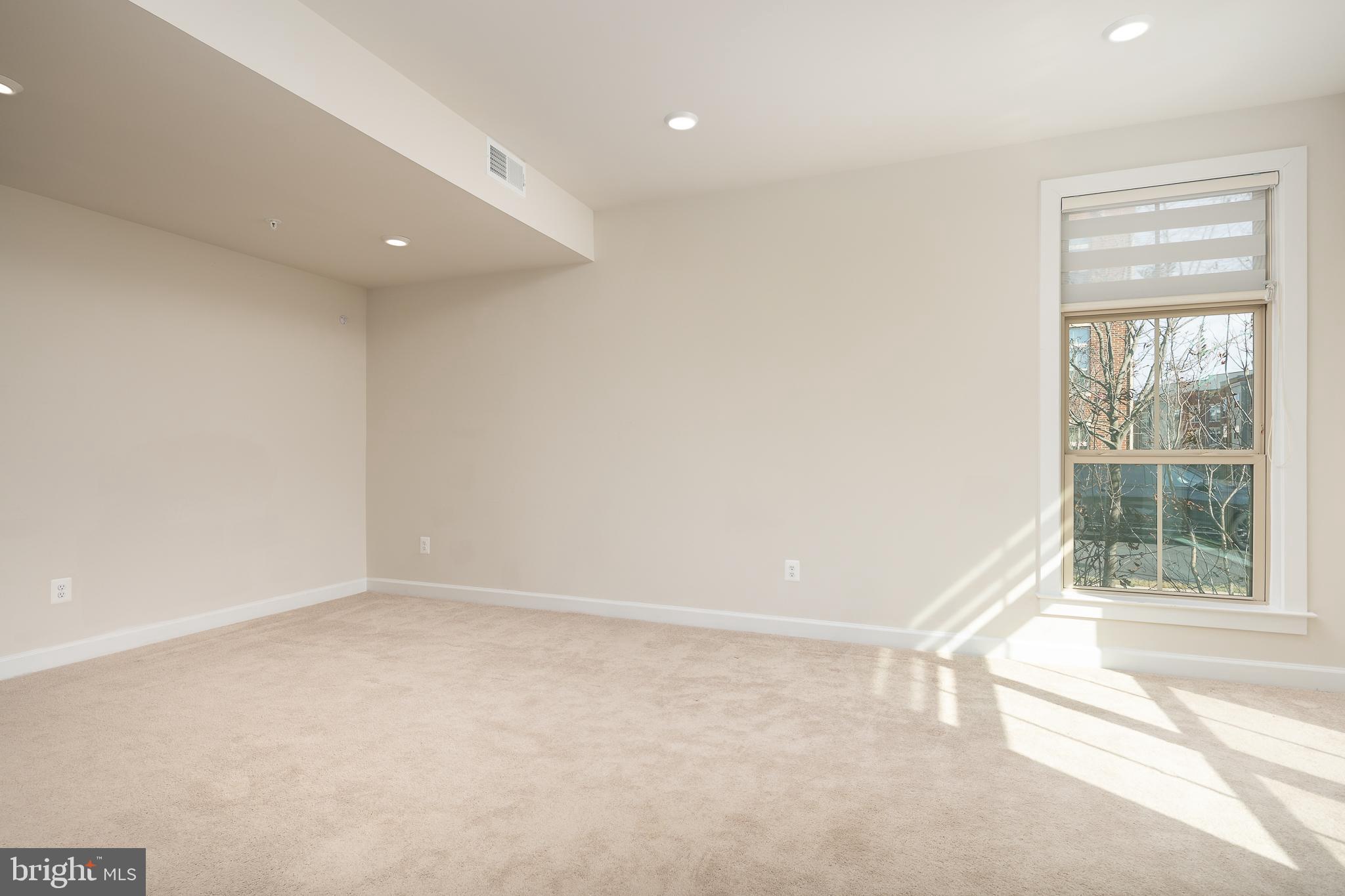 BOULEVARD VI TOWNS - Residential