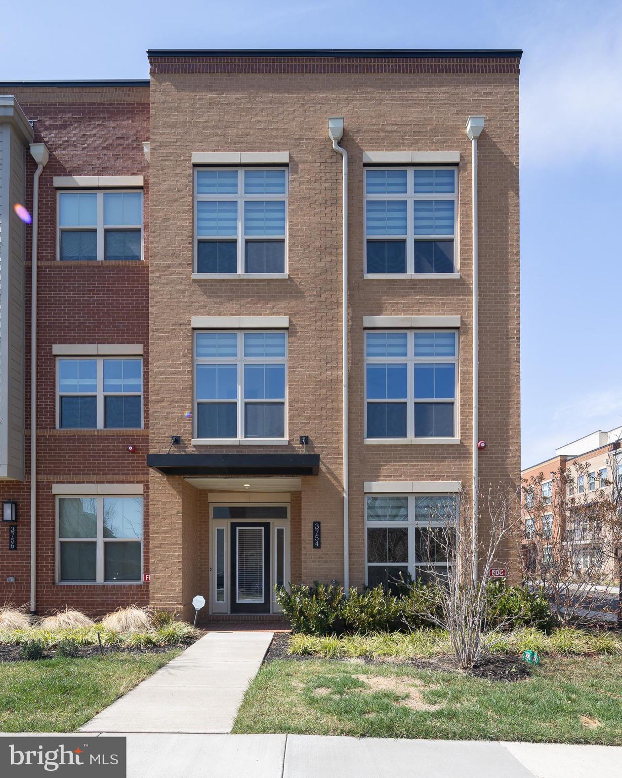 BOULEVARD VI TOWNS - Residential