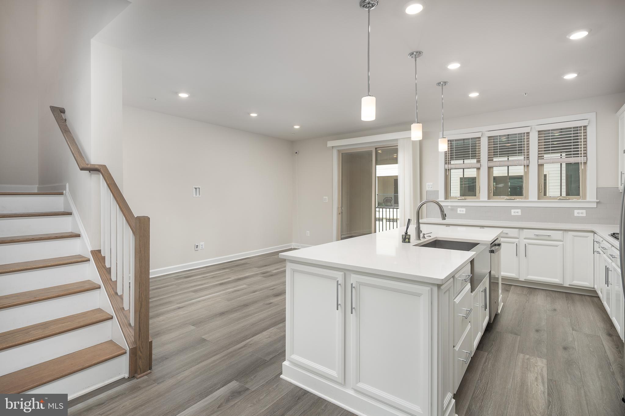 BOULEVARD VI TOWNS - Residential