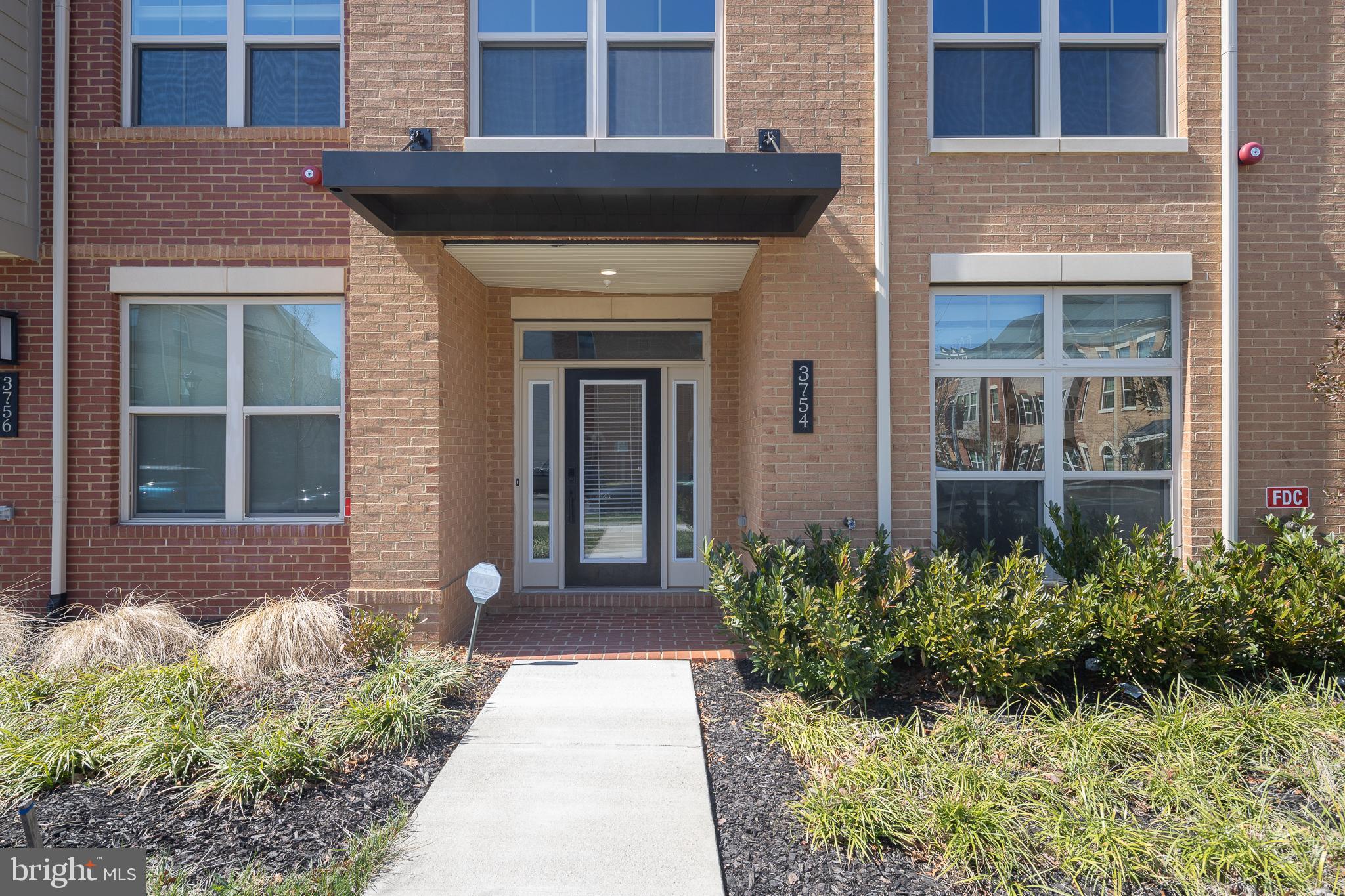 BOULEVARD VI TOWNS - Residential