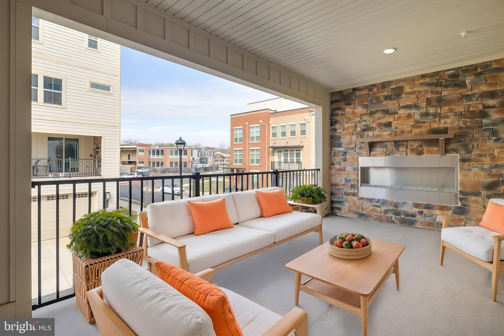 BOULEVARD VI TOWNS - Residential