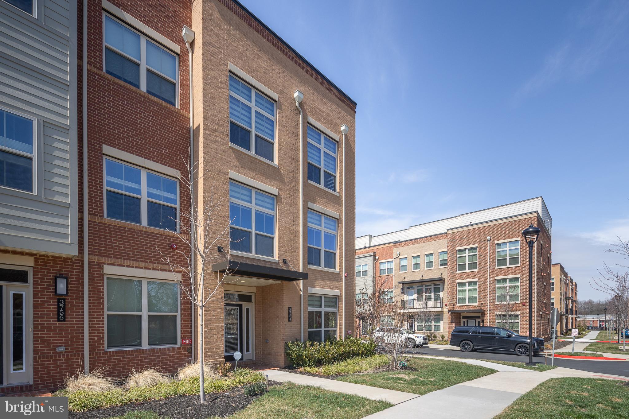 BOULEVARD VI TOWNS - Residential