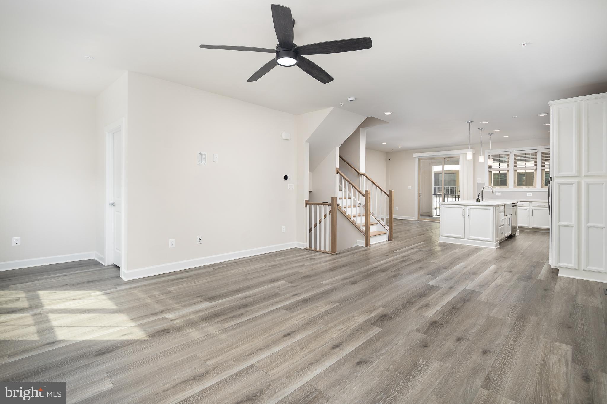 BOULEVARD VI TOWNS - Residential