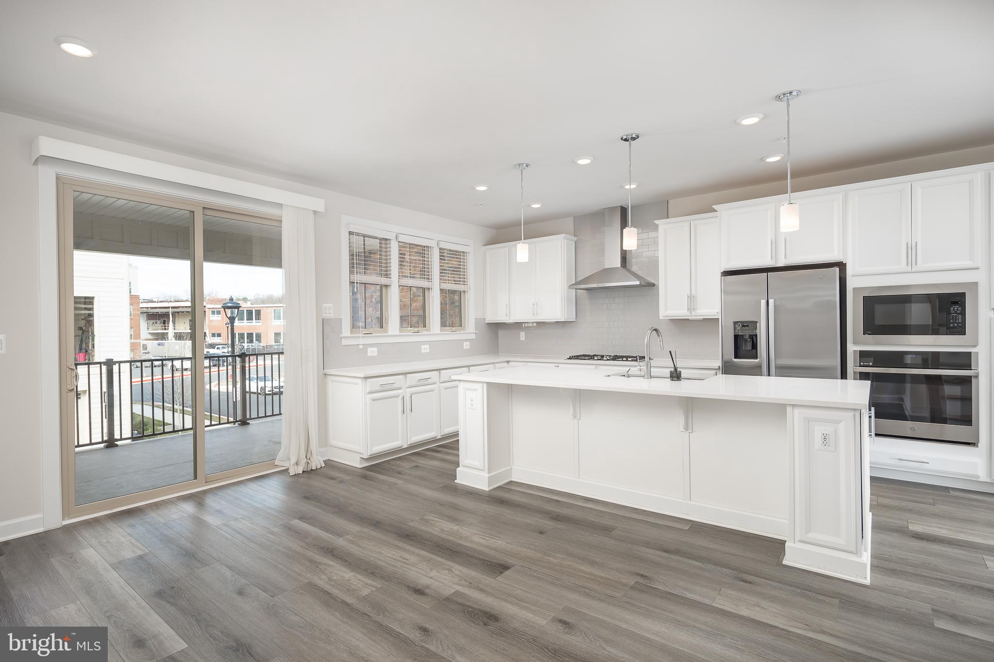 BOULEVARD VI TOWNS - Residential