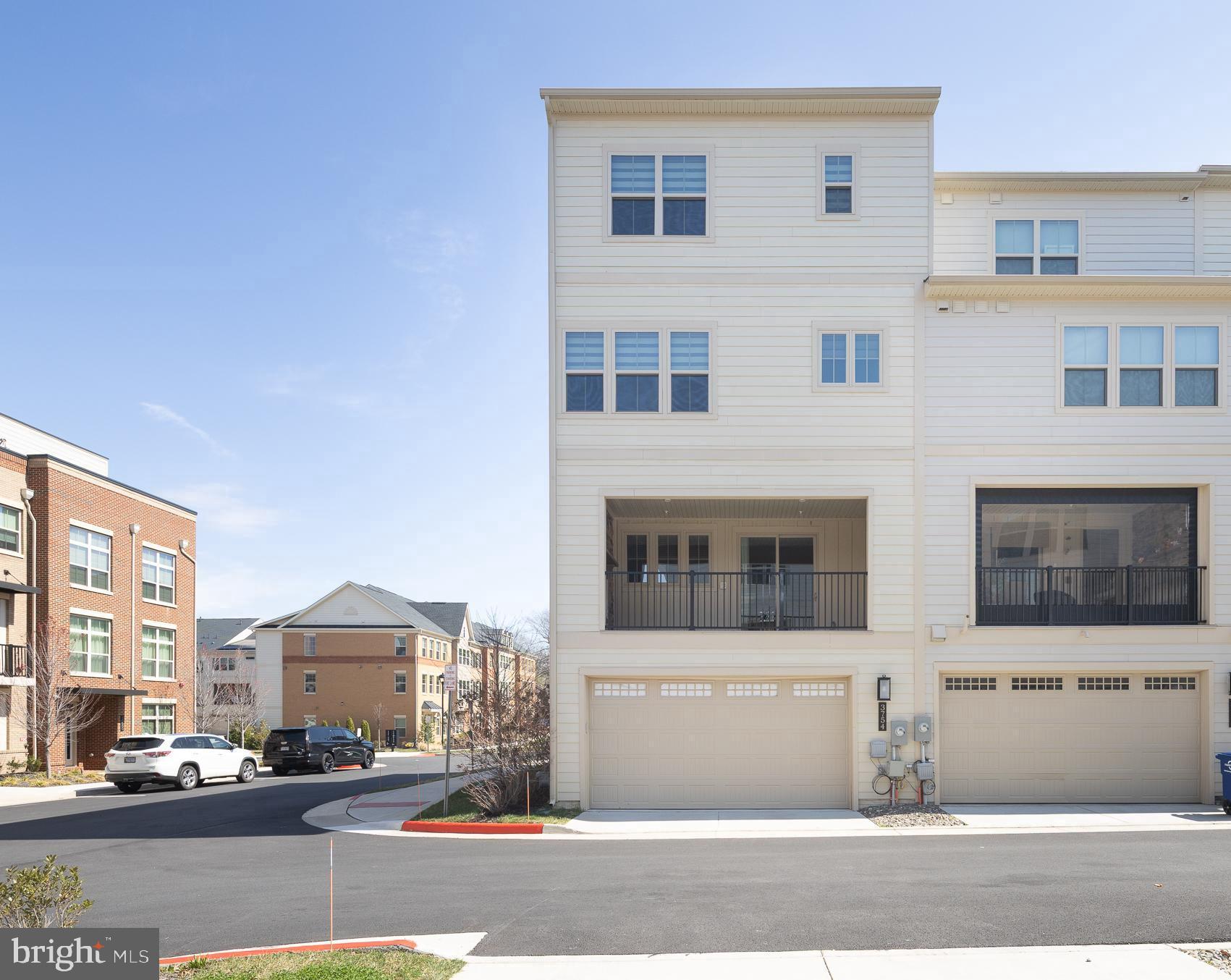 BOULEVARD VI TOWNS - Residential