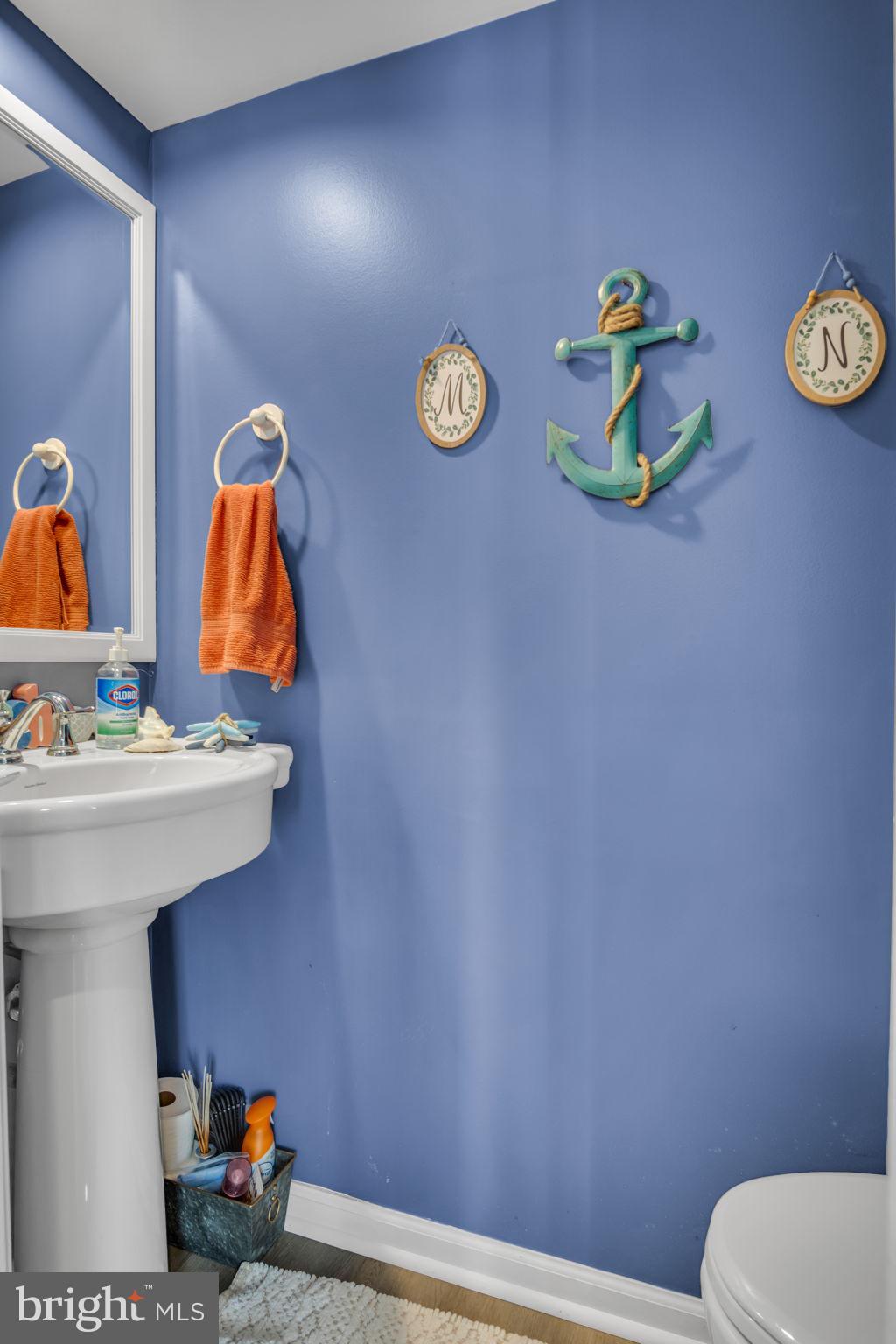 STANFORD COURT - Residential