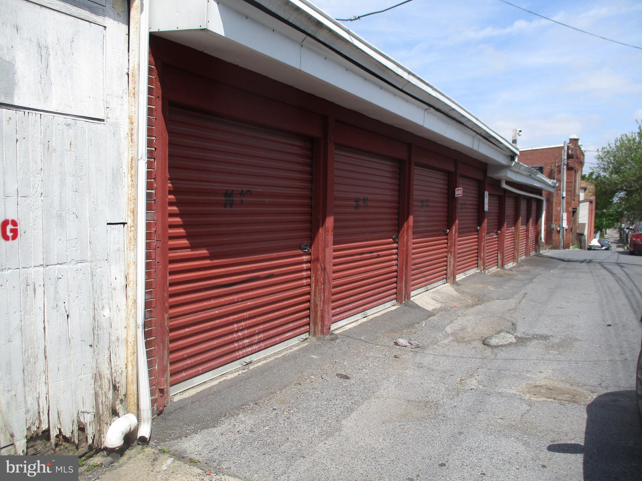 829 MULBERRY STREET