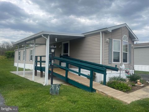 Photo of 14 RIDGEWOOD MNR, MANHEIM, PA 17545 (MLS # PALA2033684)